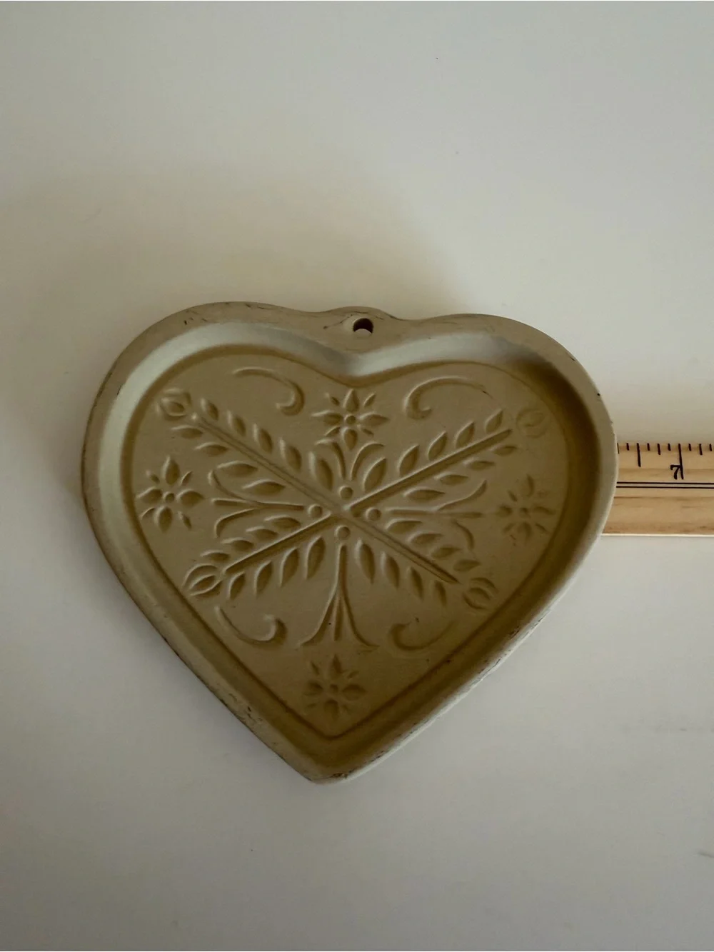 Pampered Chef 2000 “Anniversary Heart” stoneware cookie mold